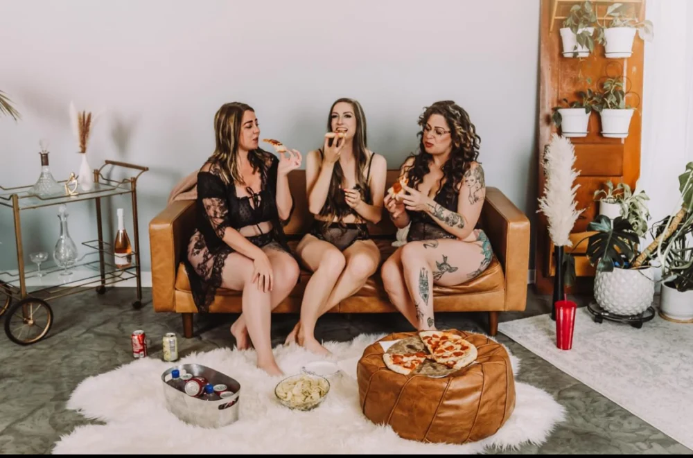 4 Girls Glamour