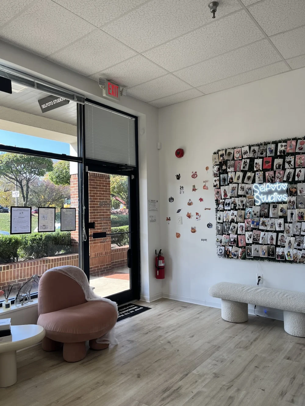 Selfoto Studios (Self Photo Studio)