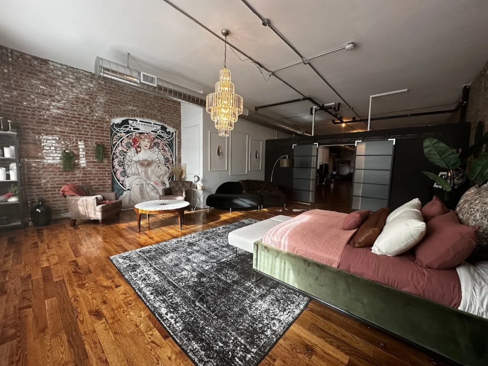Stephanie Wells Photography and The Girlfriend Experience Boudoir